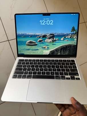 MacBook Air M4 2025 image 2