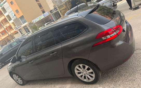 Peugeot 308 2018 image 11