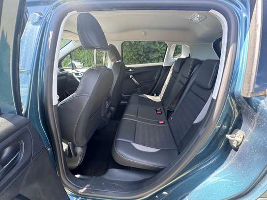 Peugeot 2008 image 6