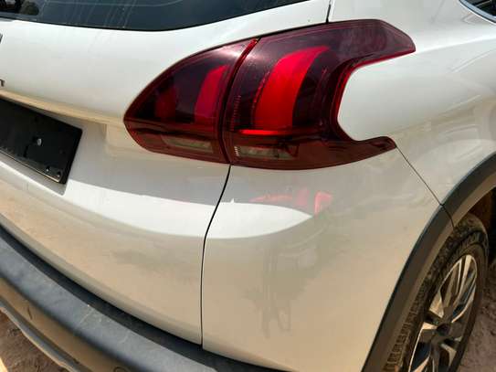 Peugeot 2008 2018 image 10