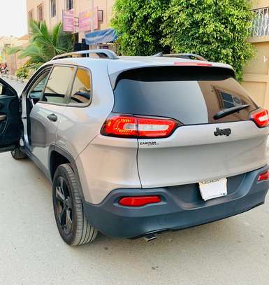 Jeep cherokee à louer image 1