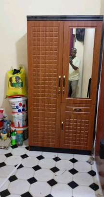 Armoire et coiffeuse image 2