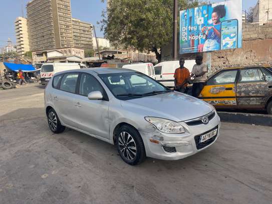 Hyundai Elantra 2012 image 2