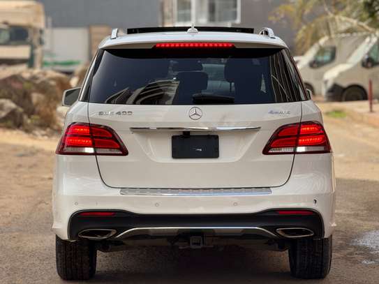Mercedes gle400 image 9
