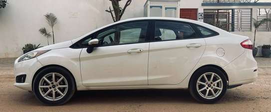 Ford Fiesta 2015 image 4