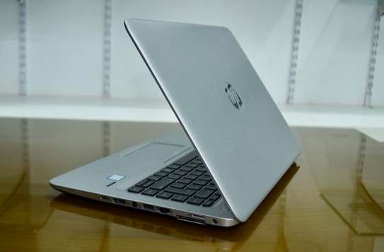 Hp EliteBook 840 G3 i5 6th scellé image 3