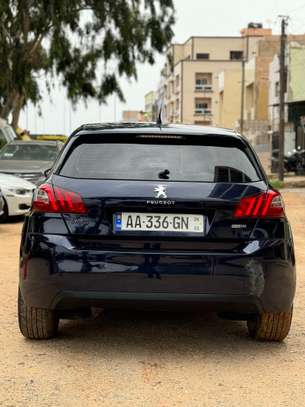 Peugeot 308 blue hdi image 10