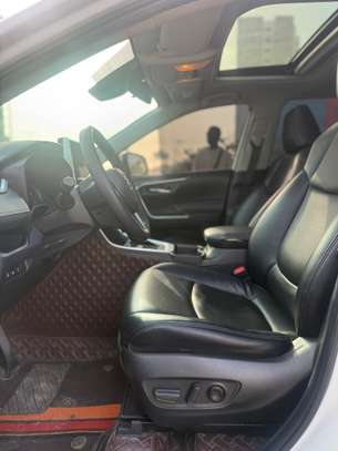 TOYOTA RAV4 2021 image 6