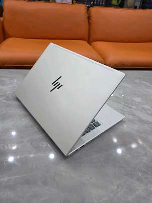 Hp elitbook 6 G1i 14 inch Notebook image 5