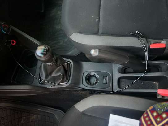 Renault Duster 2019 image 6