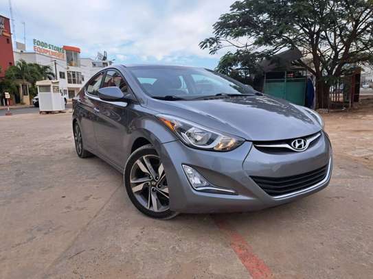 Hyundai elantra image 2