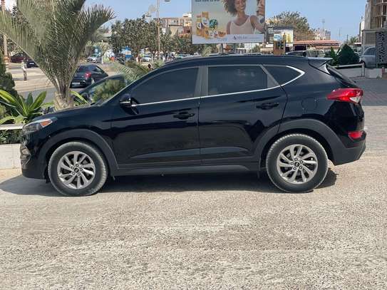 Hyundai Tucson image 2