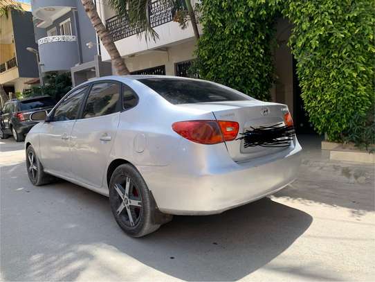 Hyundai Elantra image 6