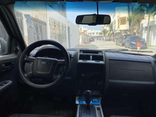 Ford Escape XLT image 7