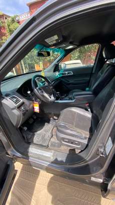 Ford Explorer image 6