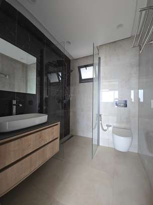 APPARTEMENT NEUF F4 À FANN MERMOZ image 10