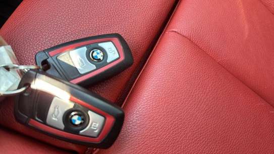 BMW série 3 M Package image 10