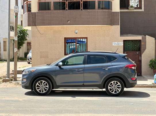 Hyundai Tucson image 4