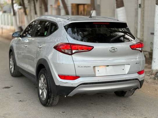 Hyundai tucson 2017 image 5