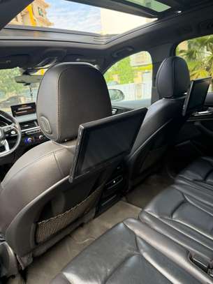2018 Audi Q7 7 place image 9