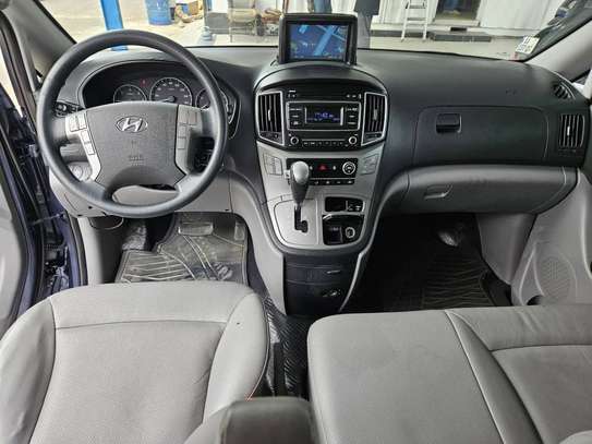 Hyundai Starex 15 places image 6