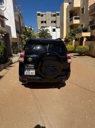 toyota landre cruser image 2