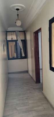 Appartement à louer à Sacré Cœur 3 image 2