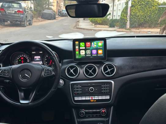 Mercedes GLA 250 image 11