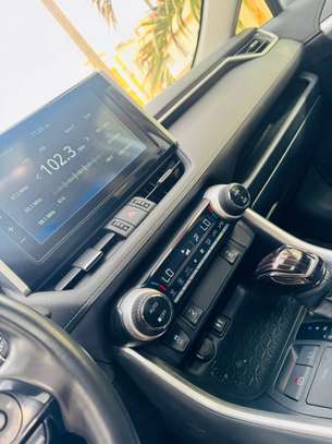 Toyota rav4 2021 hybride image 3