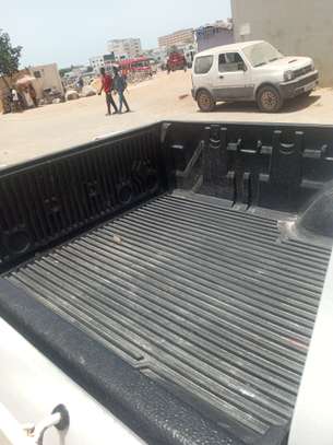 Mitsubishi l200 image 5