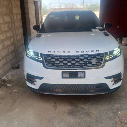 range-rover velar 2018 image 1