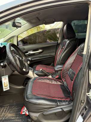 Toyota Auris image 10