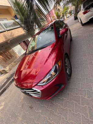 Hyundai Elantra image 1