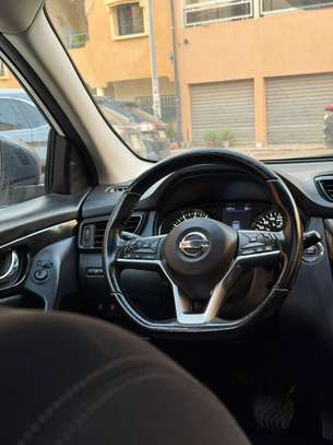 NISSAN QASHQAI image 6