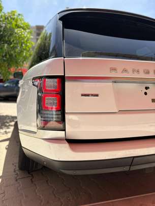 Range Rover Vogue image 13
