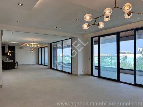 Ref_2760_PL Penthouse Neuf avec vue sur mer à louer image 10
