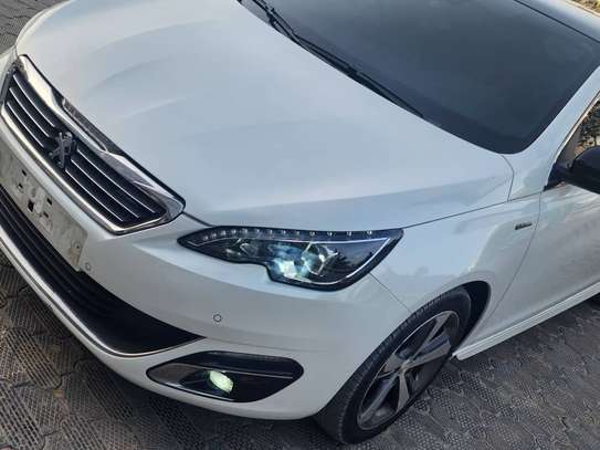 Peugeot 308 2017 image 12
