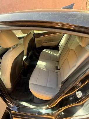 Hyundai Elantra 2017 image 8