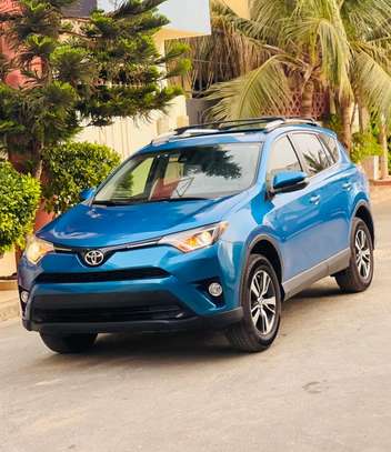 Toyota RAV 4 Adventure XLE image 10