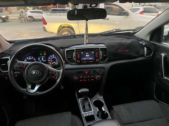 KIA SPORTAGE image 7