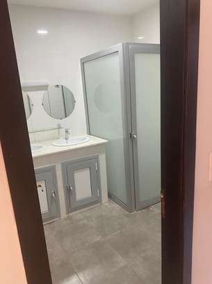 Appartement F4 à louer au Point E image 12