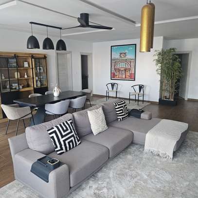 JOLI APPARTEMENT MEUBLÉ F3 À MERMOZ image 1