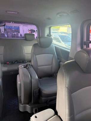 Location de voiture Hyundai 7places image 2