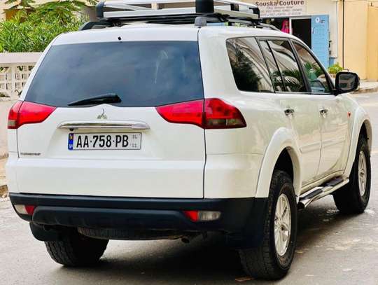 Mitsubishi pajero 2016 image 7