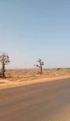 Bambilor 90 hectares de terrain en titre foncier individuel image 11
