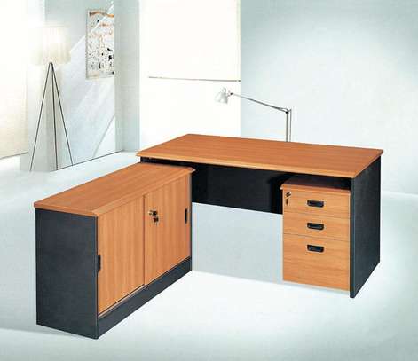 Table bureau 1m75+Rangement 3 portes image 2