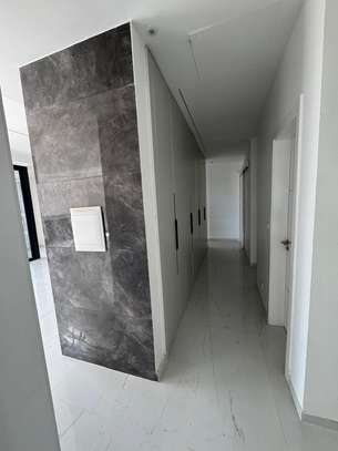 très belle ,appartement f4 à louer almadie image 8