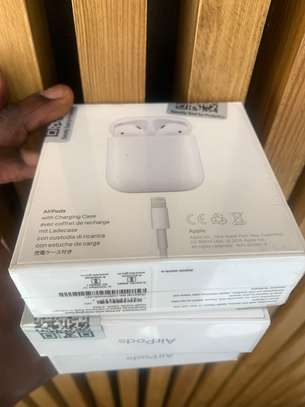 AirPods 2 image 3