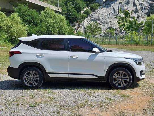 KIA seltos 2019 Full option image 9