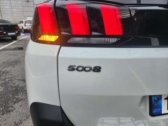 PEUGEOT 5008 GT LINE image 11